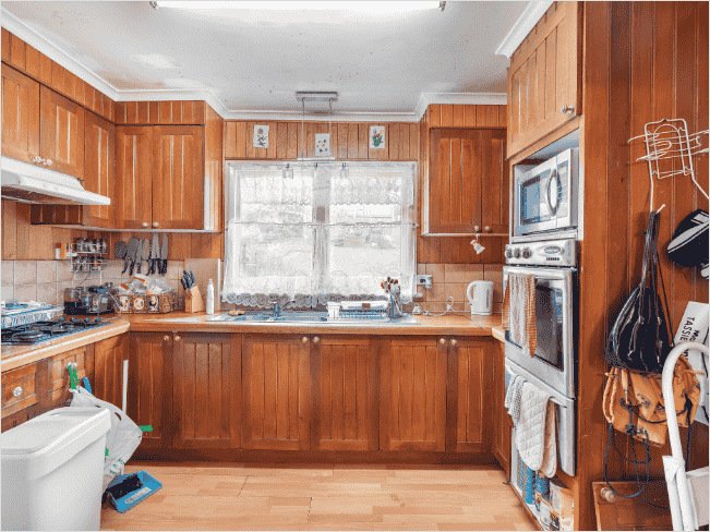 Real Estate Object Removal before image