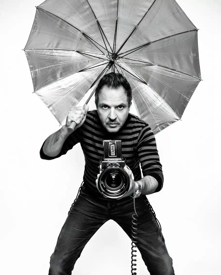 Portrait of influential portrait photographer Platon
