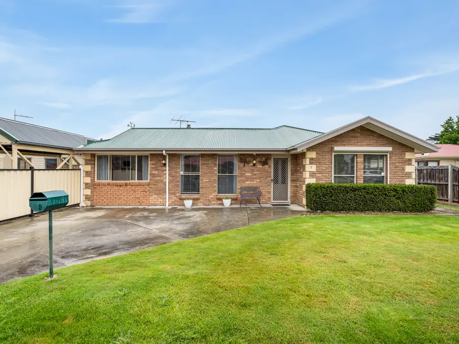 Real estate exterior before day to dusk twilight photo editing by PixelShouters